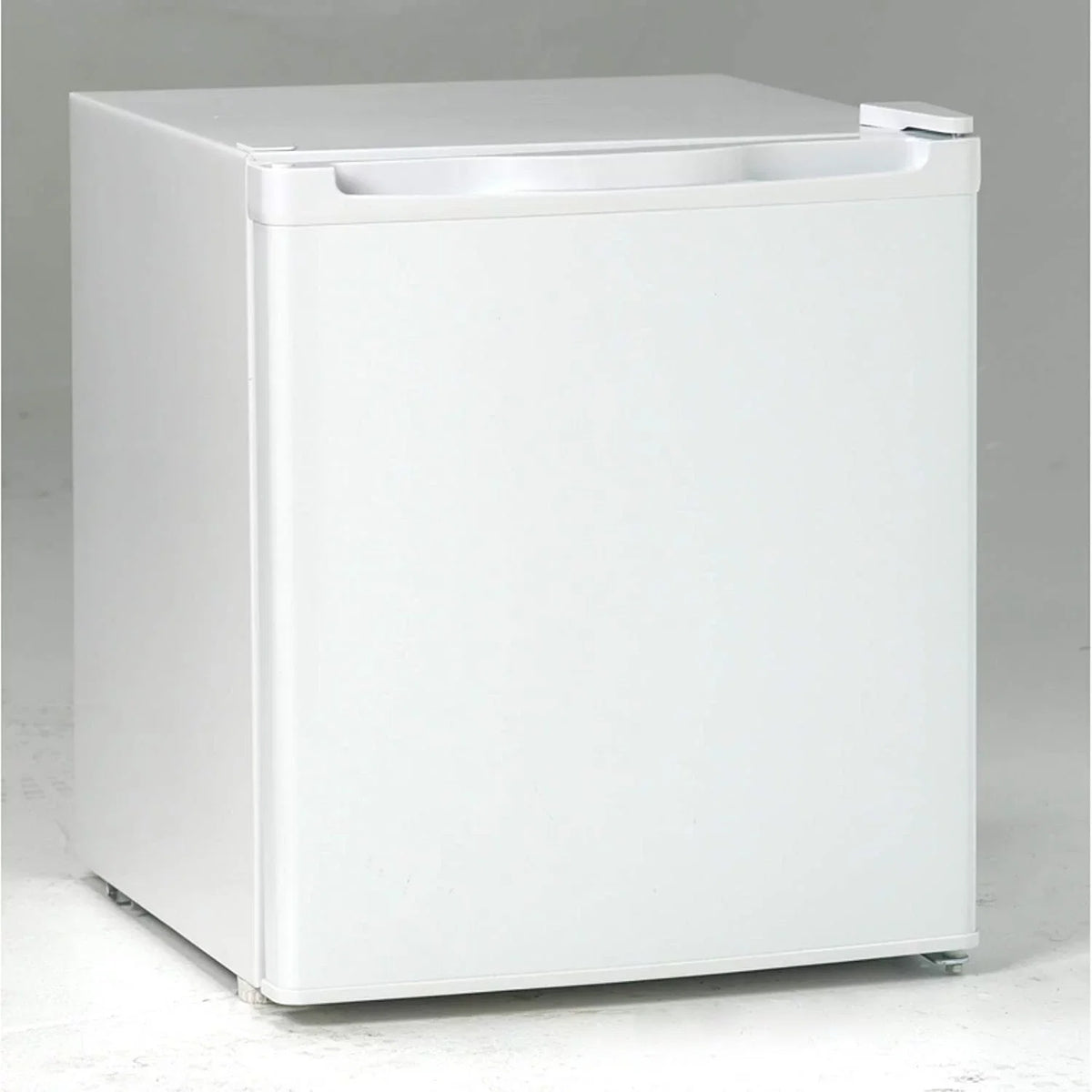 Avanti 6014049 120 watt 1.7 cu. ft. Ivory Sizeteel Compact Refrigerator