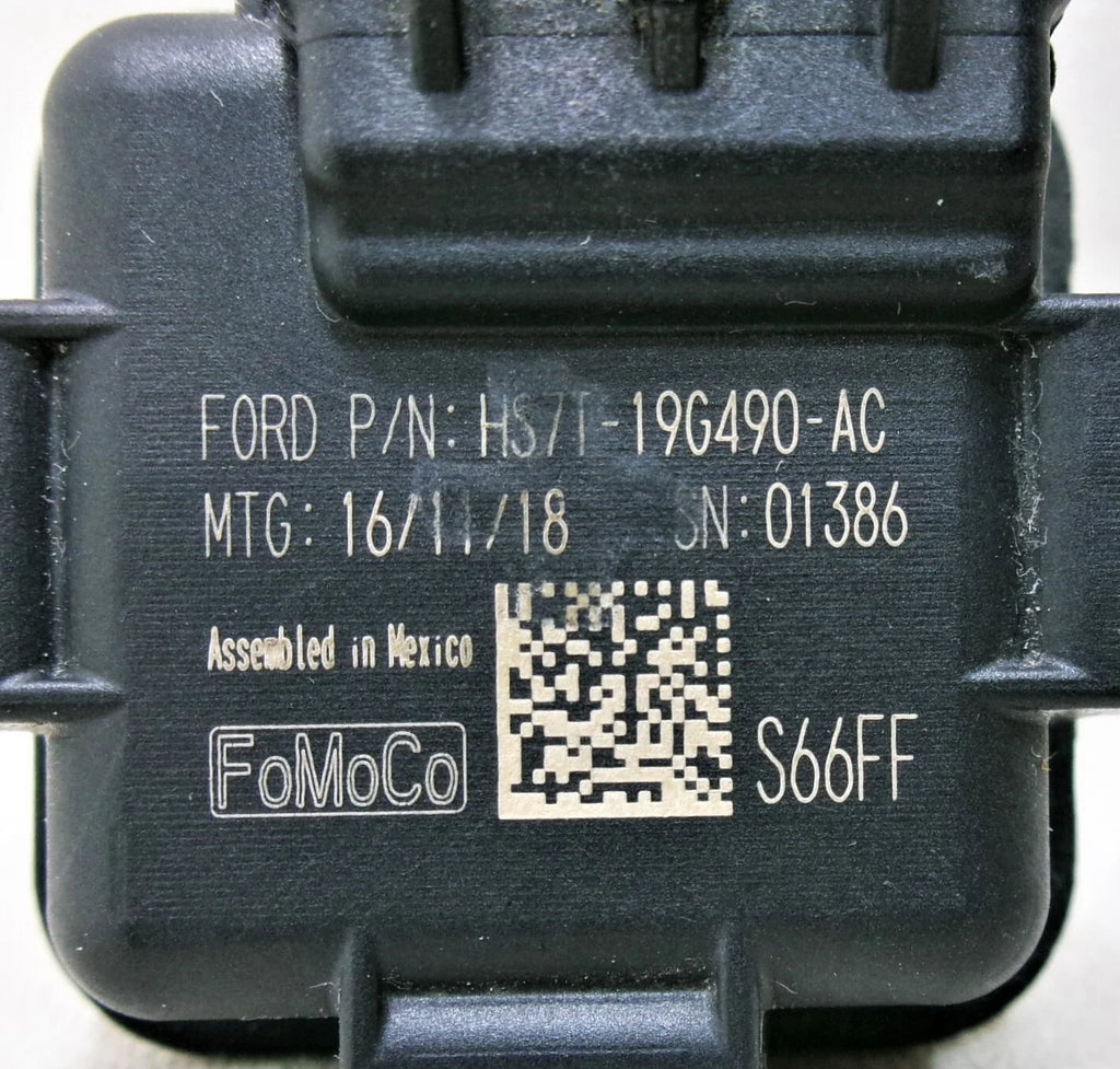 Pre-Owned 2017 Ford Fusion Rear View Backup Camera HSize7T-19G490-AC OEM (Good)